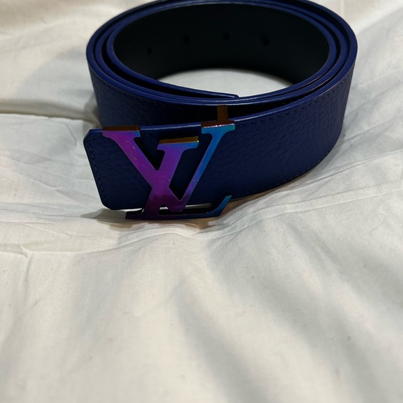 LV Initials 40mm Reversible Belt 95CM Blue - Picture 2 of 4